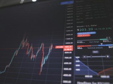Grafik pasar keuangan sebagai ilustrasi analisis bisnis
